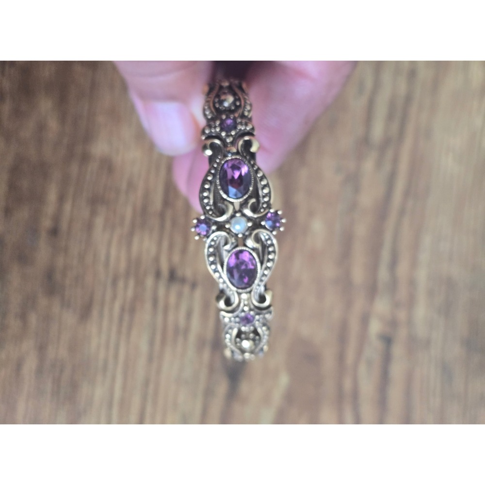 Avon Vintage Victorian Style Gold Tone Purple Rhinestone Hinged Bangle Bracelet